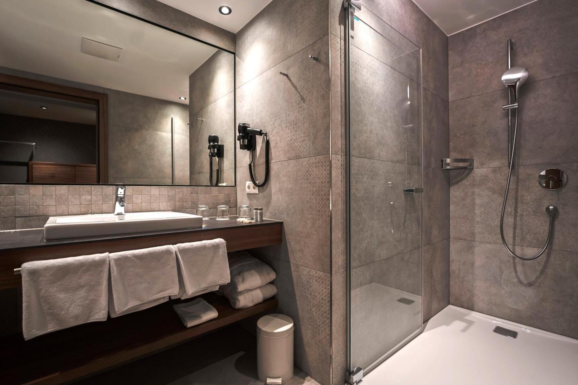 Hotel Garni Astoria Ишгль Экстерьер фото